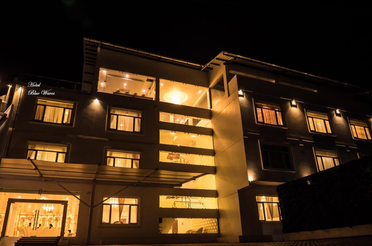 Hotel Blue Waves Jangli Ghāt Exterior photo